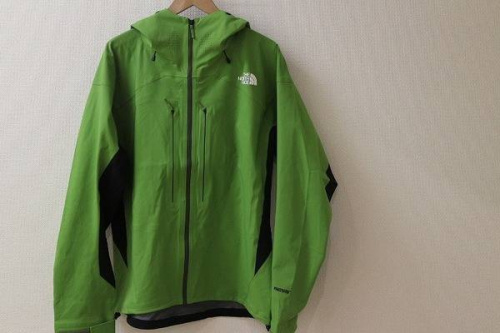 ノースフェイスのハイブリッドATジャケット