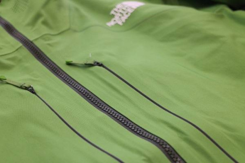 ハイブリッドATジャケットの小手指