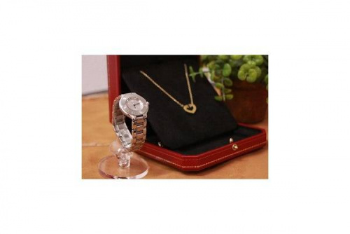 新入荷のカルティエ