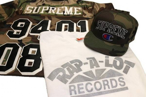 シュプリームのSUPREME