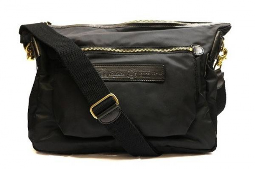 フェリージのバッグ