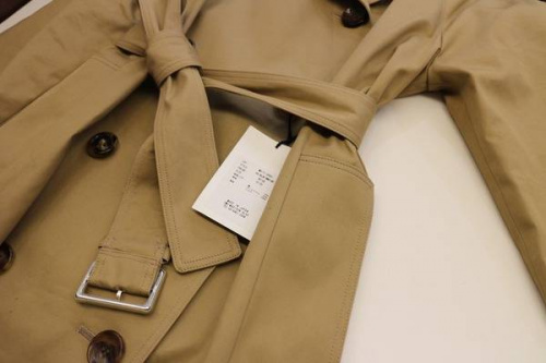 トレンチコートの春物