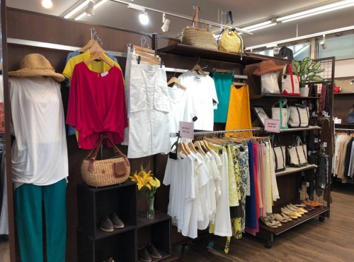 スニーカーのセレオリ