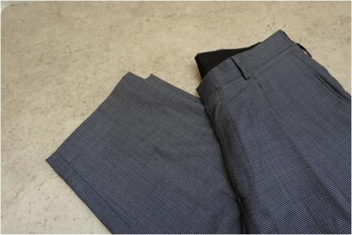 イートーツのタックパンツ