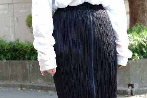 プリーツプリーズのスカート