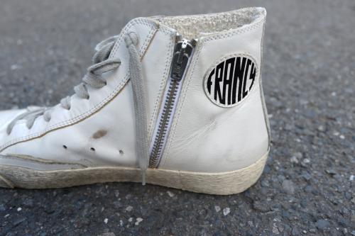 ゴールデングースのスニーカー