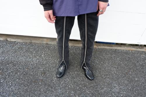 ジョンローレンスサリバンのデニムパンツ