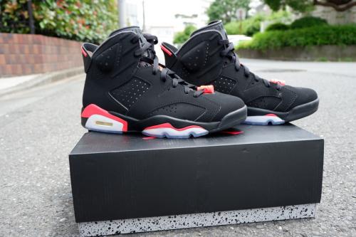 ナイキ エアジョーダン 6 レトロのスニーカー