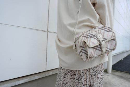 バーバリーブルーレーベルのバッグ