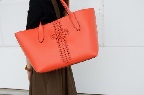 アニヤ・ハインドマーチのバッグ