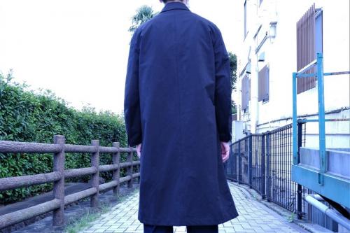 ザ リラクスのルーズチェスターコート