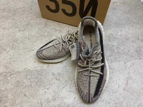 ナイキのイージーブースト