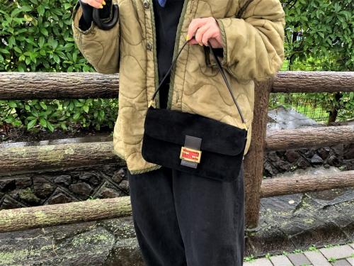 フェンディのスウェードワンショルダーバッグ
