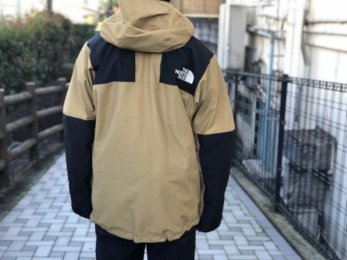 MOUNTAIN JACKETのメンズ NP61800 ブリティシュカーキ