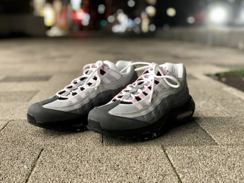 スニーカーのNIKE