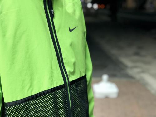 シュプリーム × ナイキのTrail Running Jacket
