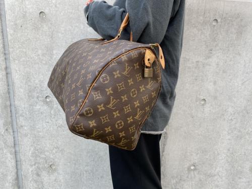 ルイ ヴィトン　のハンドバッグ