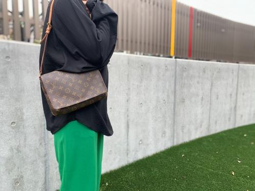 LOUIS VUITTON 　のルイ ヴィトン　