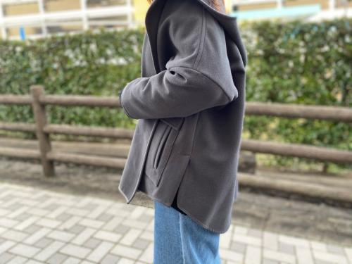 ナチュラルビューティーベーシックのウールモッサミドルコート