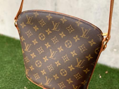 LOUIS　VUITTONのルイヴィトン