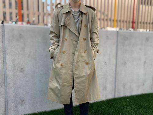 バーバリーズのノヴァチェックトレンチコート