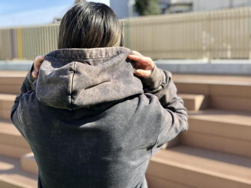 ドルチェ&ガッバーナのヴィンテージ効果ロゴプリントフーディー