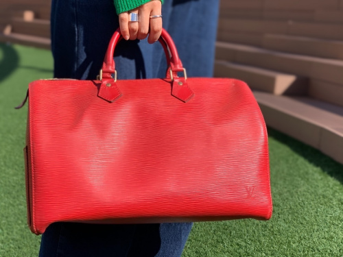 ラグジュアリーブランドのLOUIS VUITTON 　