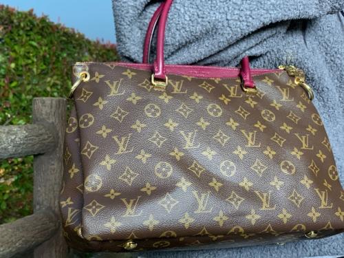 LOUIS VUITTON 　のルイ ヴィトン　