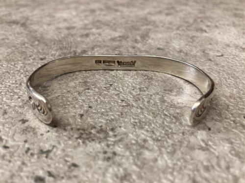 アリゾナ　フリーダムのバングル