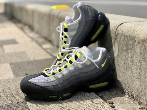 CT1689-001 エアマックス