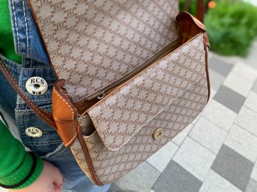 セリーヌのヴィンテージマカダム柄ショルダーバッグ