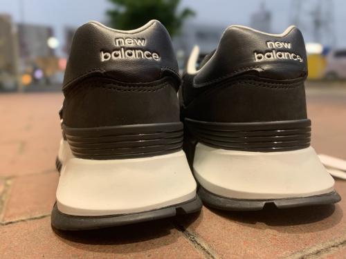 スニーカーのMS1300WJ