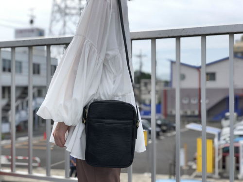 ラグジュアリーブランドのLOUIS VUITTON 　