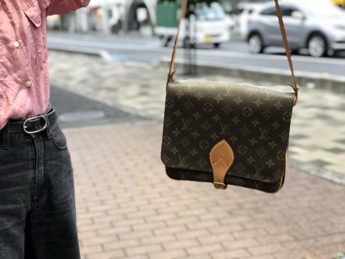 LOUIS VUITTON 　のルイ ヴィトン　
