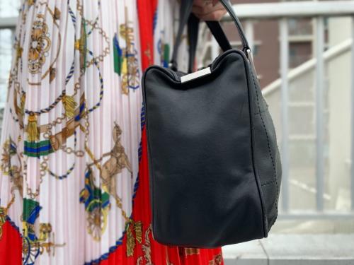 シャネルのチョコバーハンドバッグ