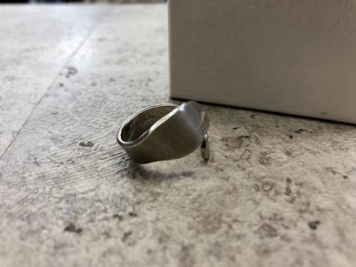 メゾンマルジェラのタビリング