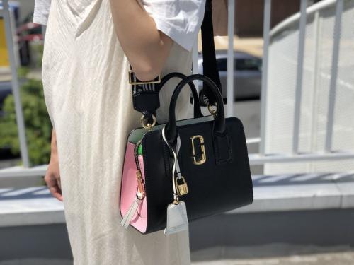 MARC JACOBSのマークジェイコブス