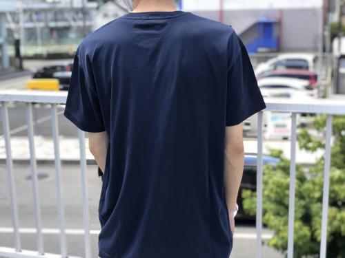 ストーンアイランドのワンポイントロゴクルーネックカットソー