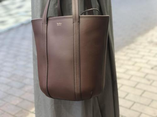 マックスマーラのレザートートバッグ