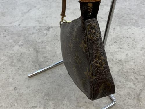 LOUIS VUITTON 　のルイ ヴィトン　