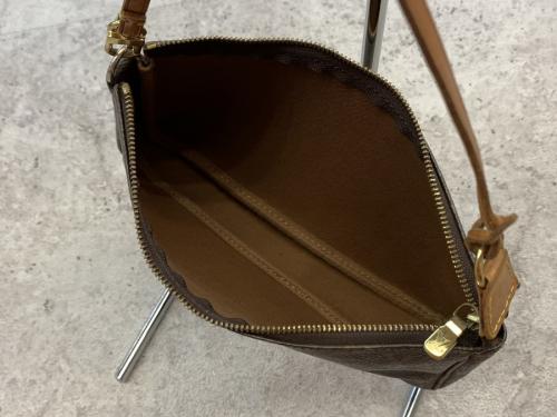 ルイ ヴィトン　のポシェット・アクセソワ―ル