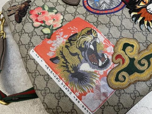 グッチのクーリエソフトGGスプリームトートバッグ