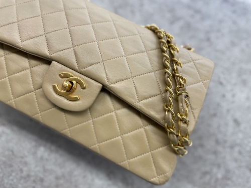 ラグジュアリーブランドのCHANEL