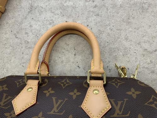 LOUIS VUITTON 　のルイ ヴィトン　