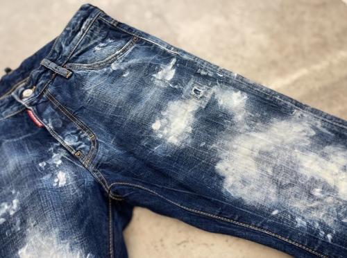 ディースクエアードのTIDY BIKER JEAN/COOL GUY JEAN