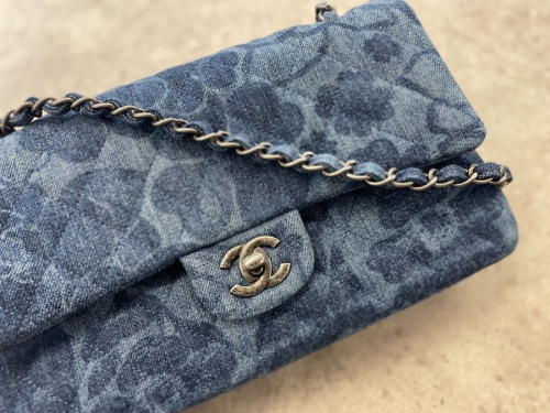 ラグジュアリーブランドのCHANEL