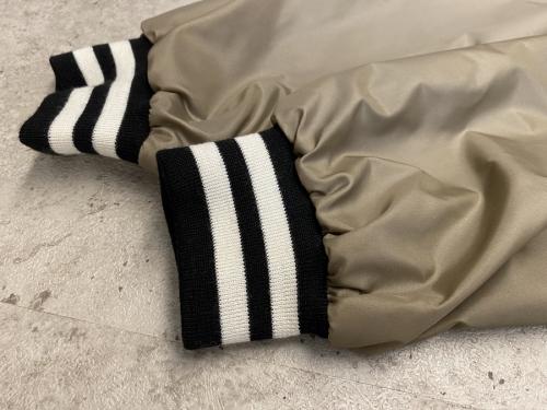 セリーヌのバックロゴ テディブルゾン