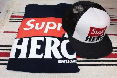 「SUPREMEのコムデギャルソン 」