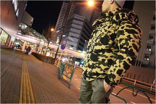 A BATHING APE/アベイシングエイプ カモ柄スノボダウンジャケット買取 ...