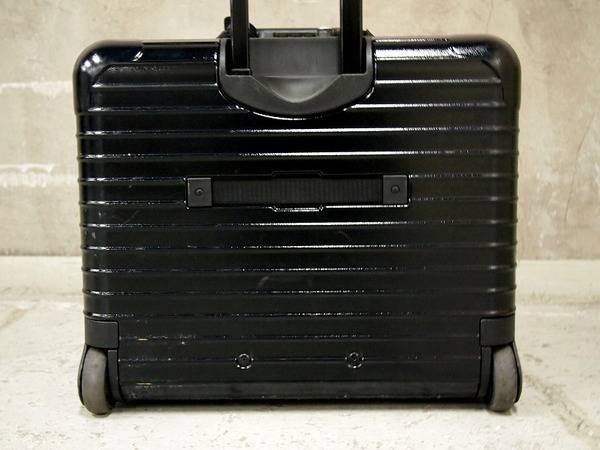 RIMOWA/リモワより。代表モデル「サルサ」。今回は「25L」入荷です